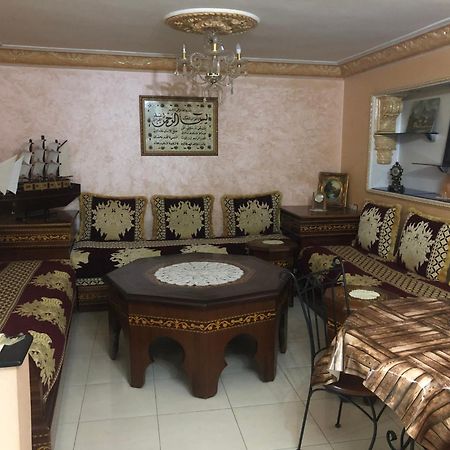 شقة توجد وسط مدينة طنجة و تتوفر على كامل التجهيزات الضرورية خاصةبالعائلات Eksteriør bilde