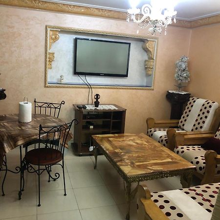 شقة توجد وسط مدينة طنجة و تتوفر على كامل التجهيزات الضرورية خاصةبالعائلات Eksteriør bilde