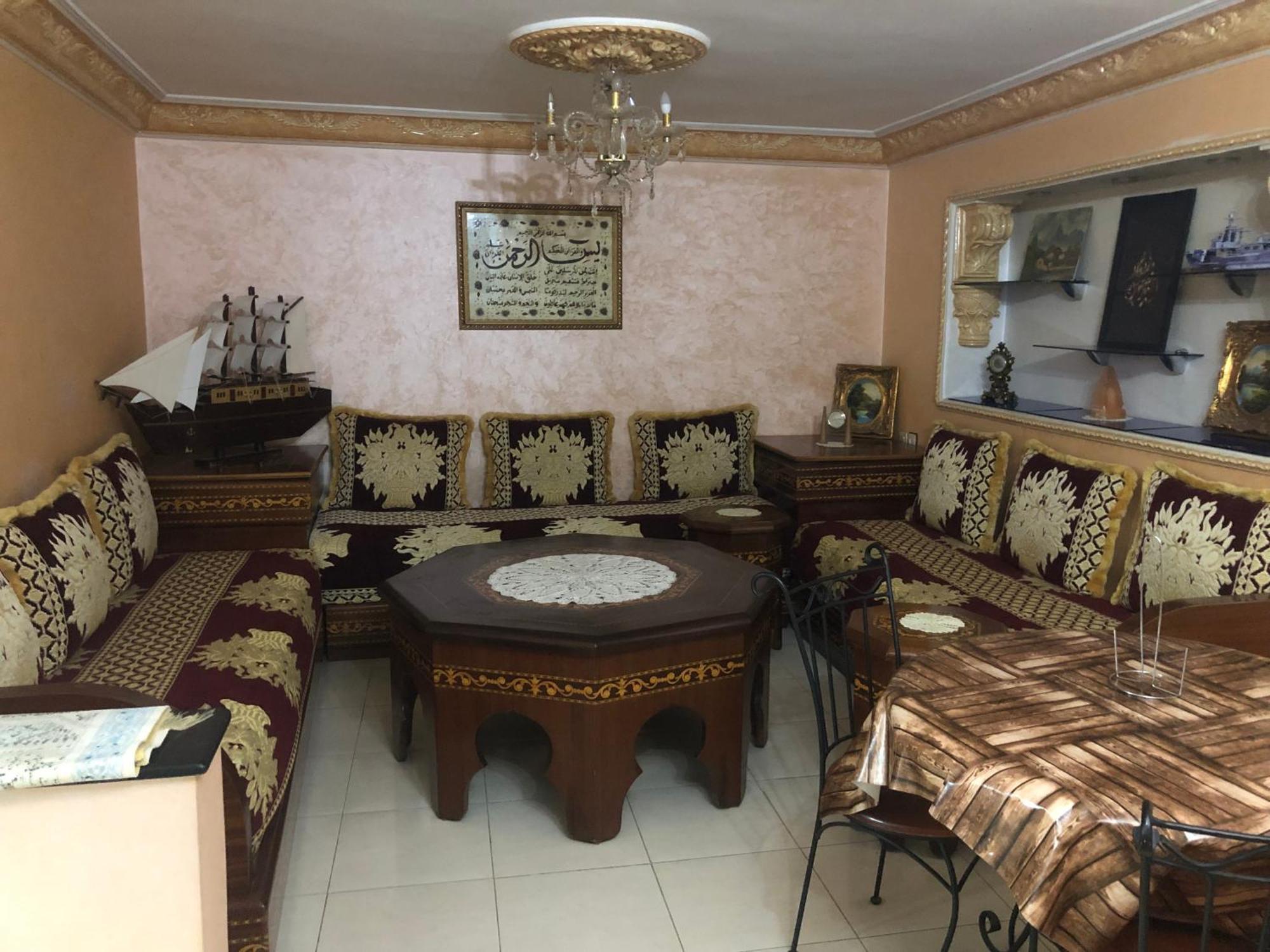 شقة توجد وسط مدينة طنجة و تتوفر على كامل التجهيزات الضرورية خاصةبالعائلات Eksteriør bilde